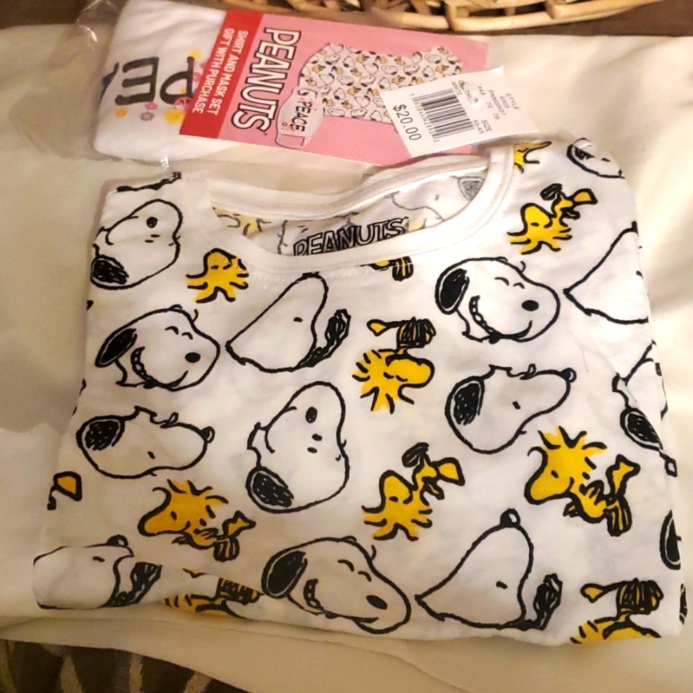 Peanuts top with matching face mask girls